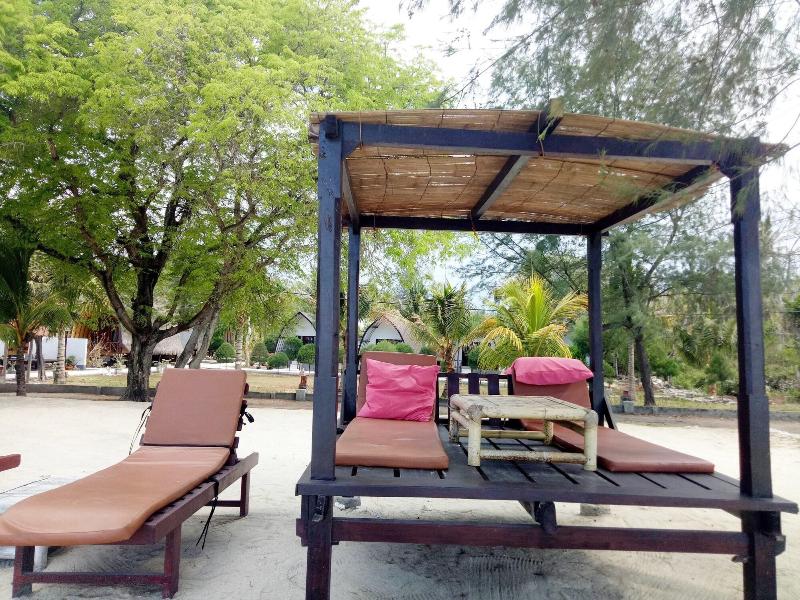 Nusa Indah Bungalows — general view