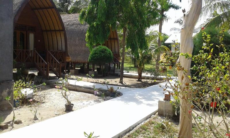 Nusa Indah Bungalows image