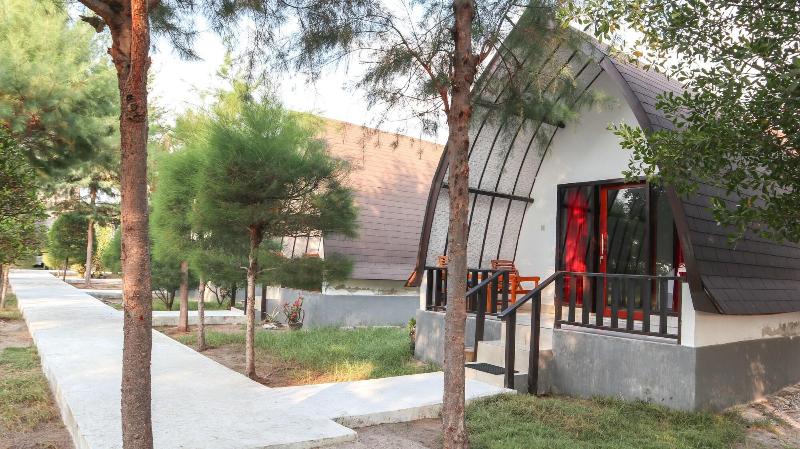 Nusa Indah Bungalows image