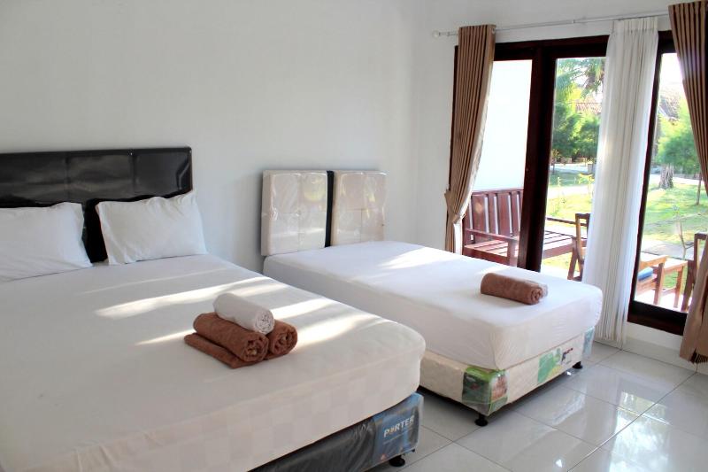 Nusa Indah Bungalows image