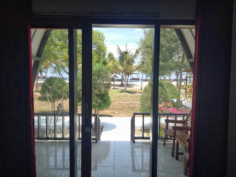 Nusa Indah Bungalows image