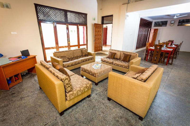 Dayanithi Guest House
