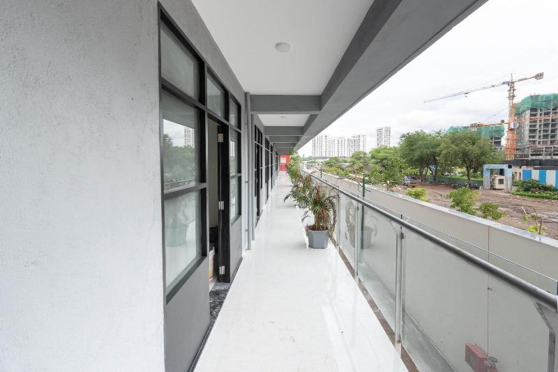 Staybird B Suite Business Hotel image