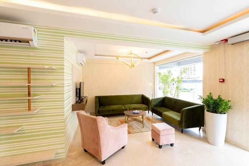 Staybird B Suite Business Hotel image