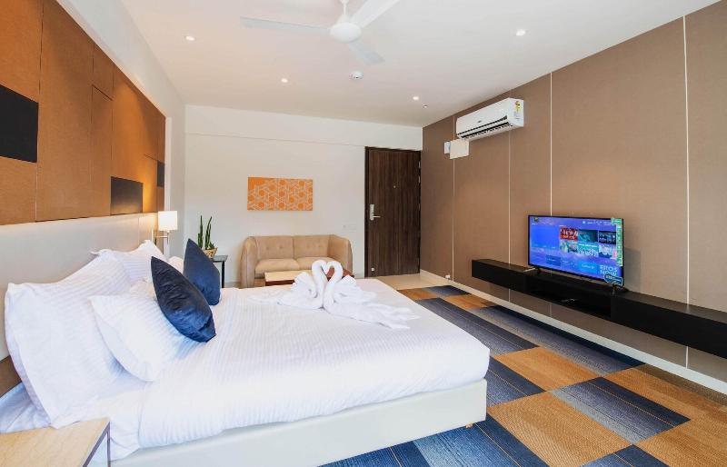 Staybird B Suite Business Hotel image