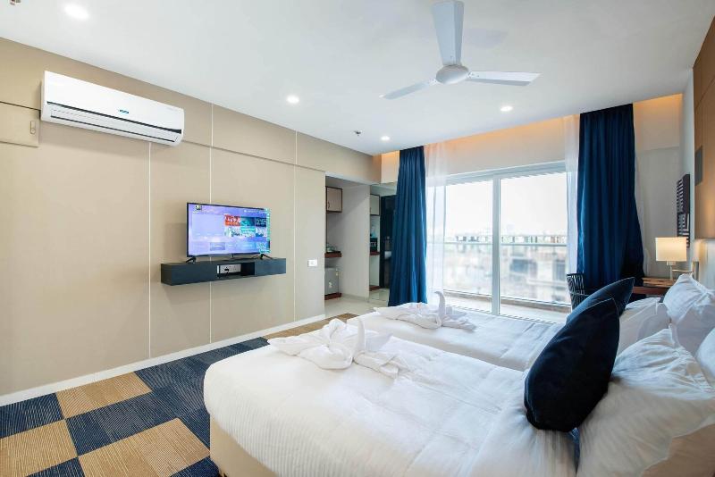 Staybird B Suite Business Hotel image