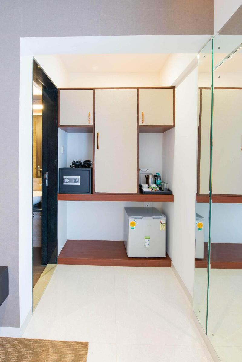 Staybird B Suite Business Hotel image