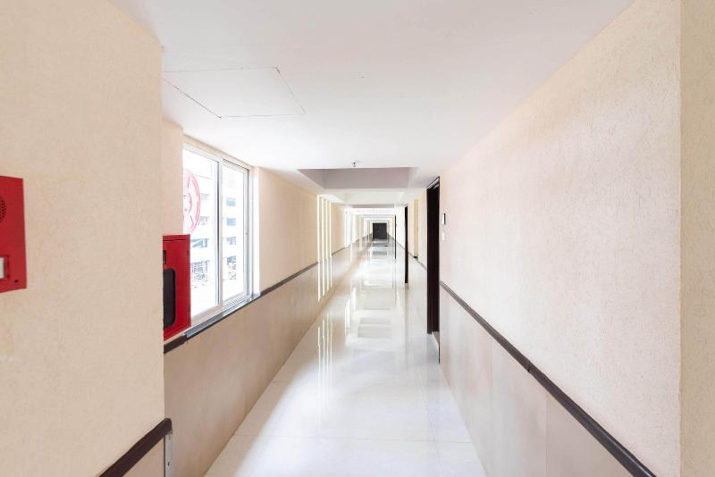 Staybird B Suite Business Hotel image