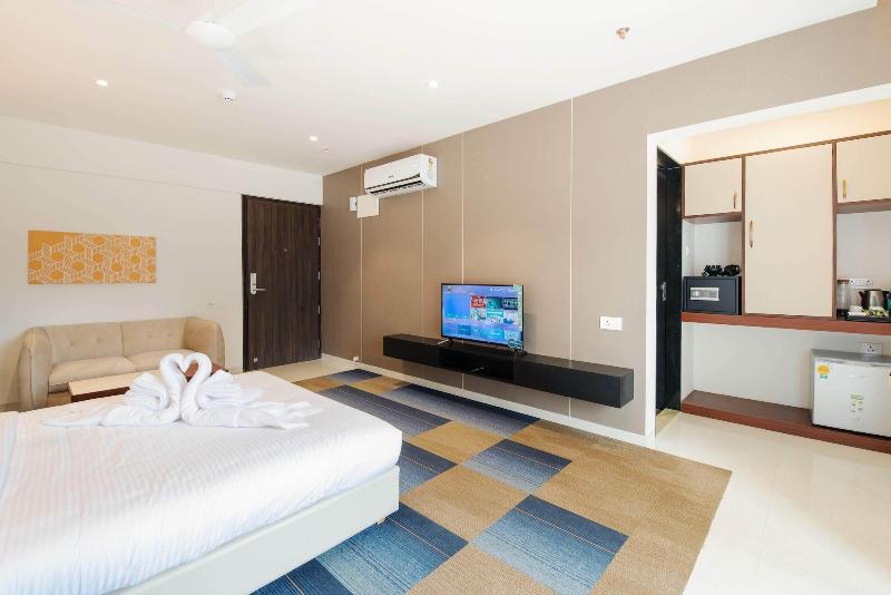 Staybird B Suite Business Hotel image