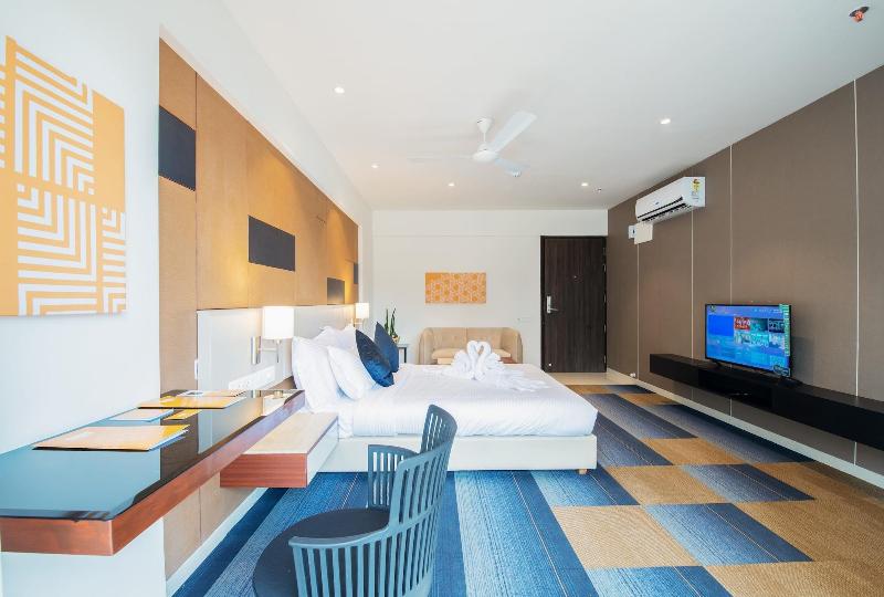 Staybird B Suite Business Hotel image