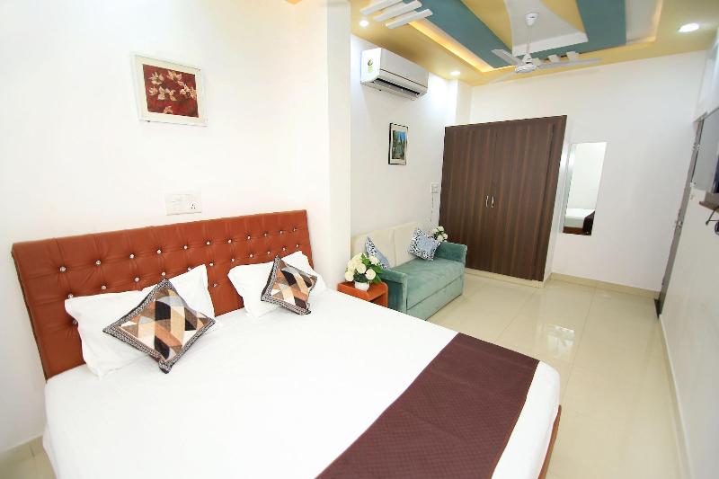 Hotel Subcity image