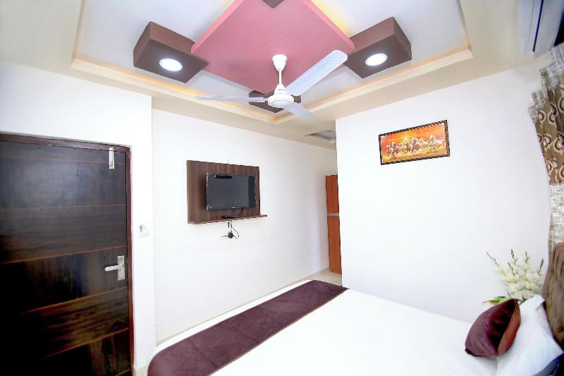 Hotel Subcity image