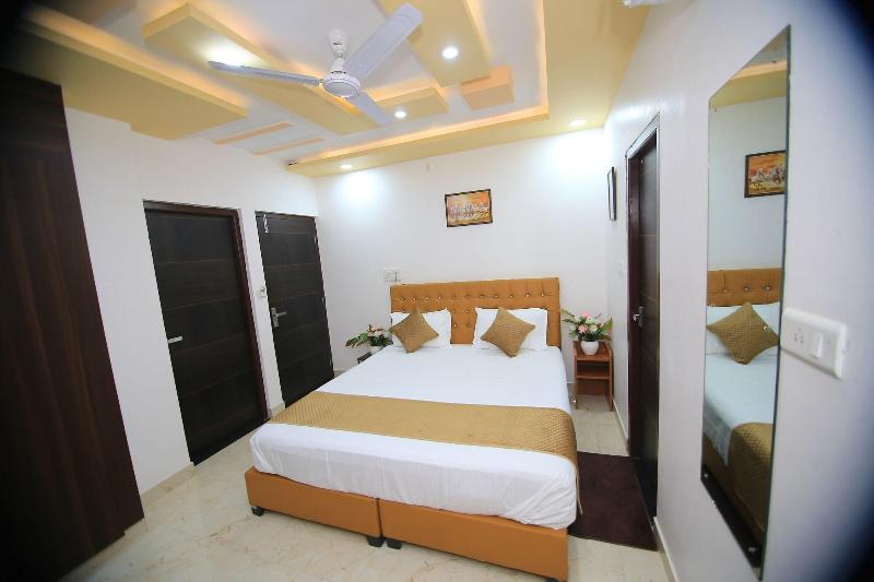 Hotel Subcity image