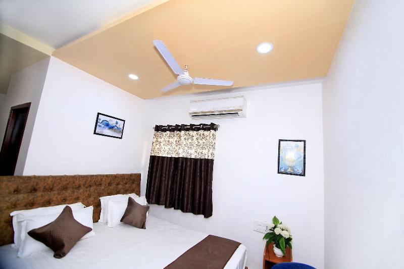 Hotel Subcity image
