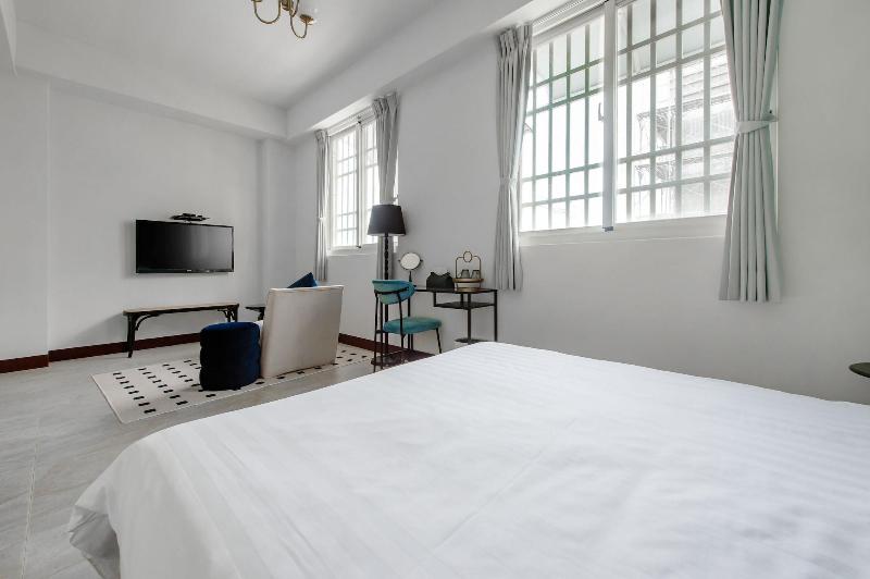 H Knock Knock Style Inn image