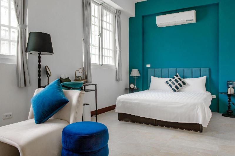 H Knock Knock Style Inn image