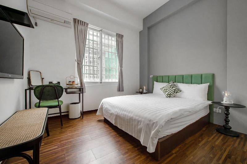 H Knock Knock Style Inn image
