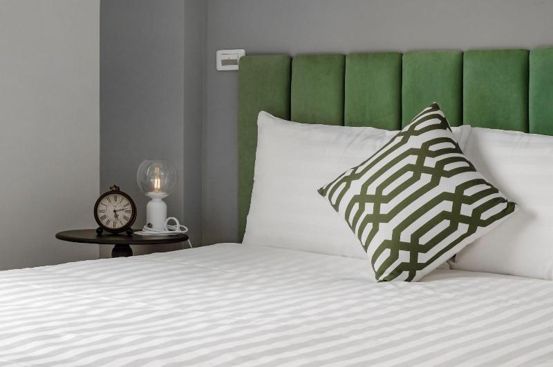 H Knock Knock Style Inn image
