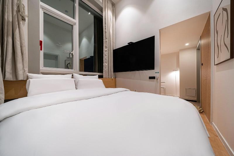 Aank Hotel Hongdae image