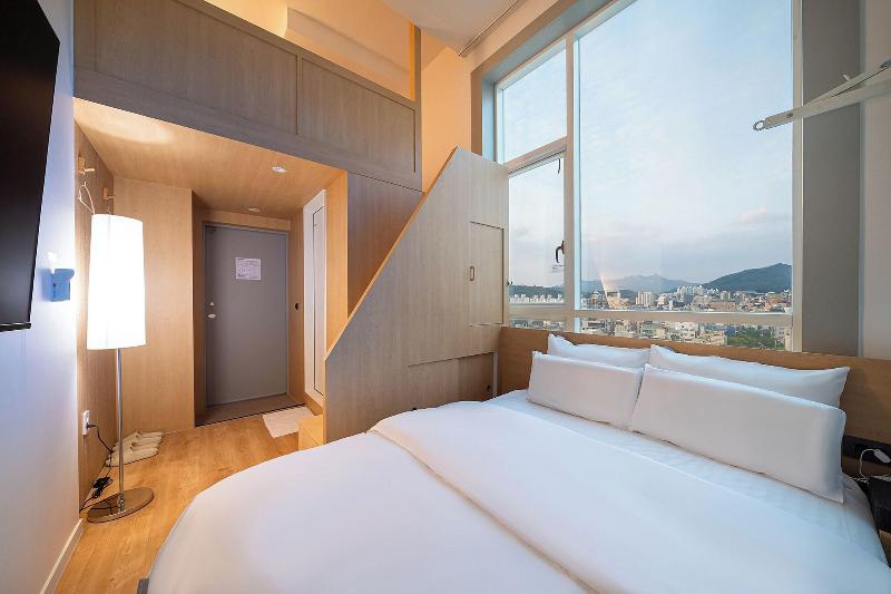 Aank Hotel Hongdae image