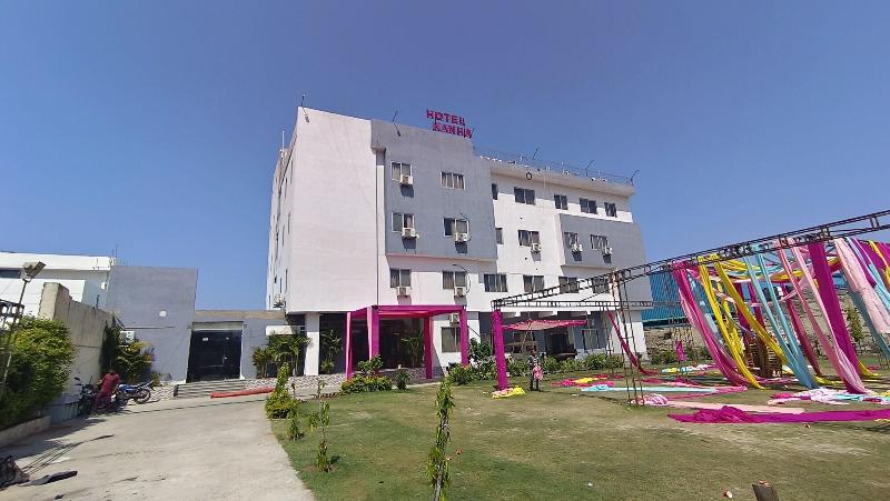 Kanha Hotel Resort