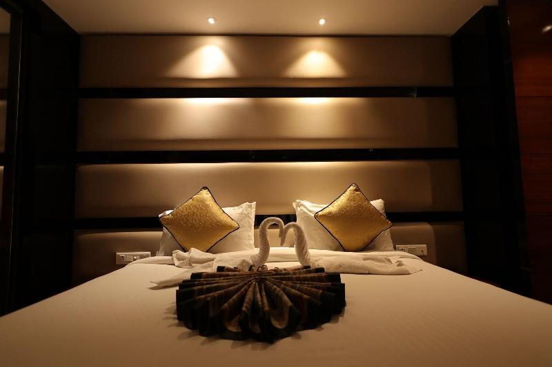 The Latitude Luxury image