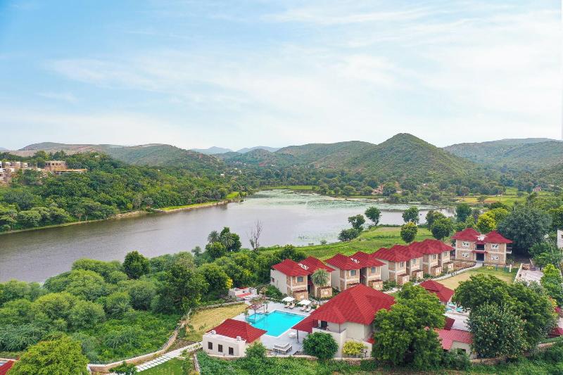 Sarasiruham Resort Private Pool Villa image