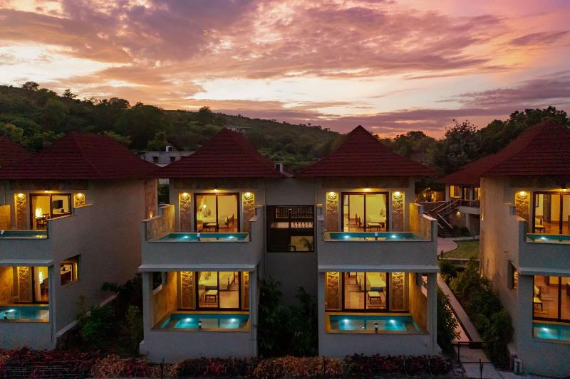 Sarasiruham Resort Private Pool Villa image