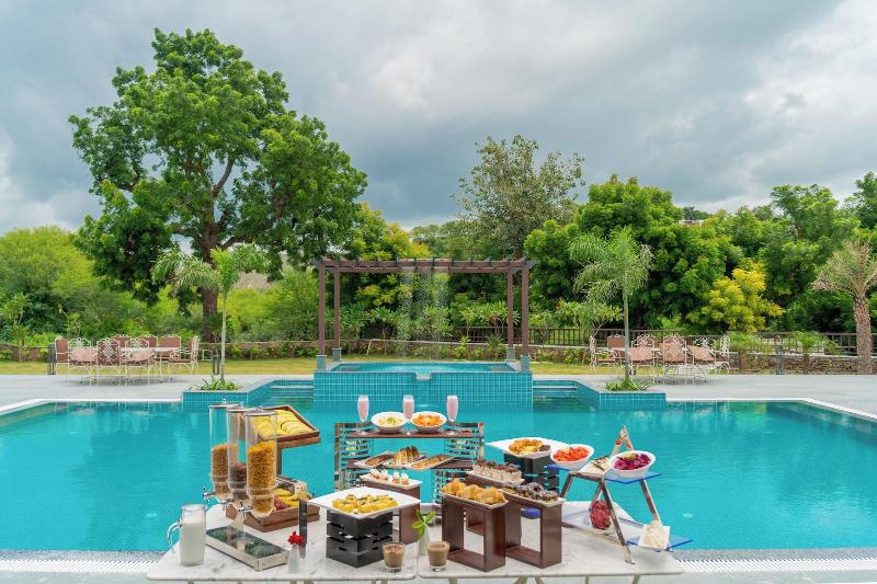 Sarasiruham Resort Private Pool Villa image