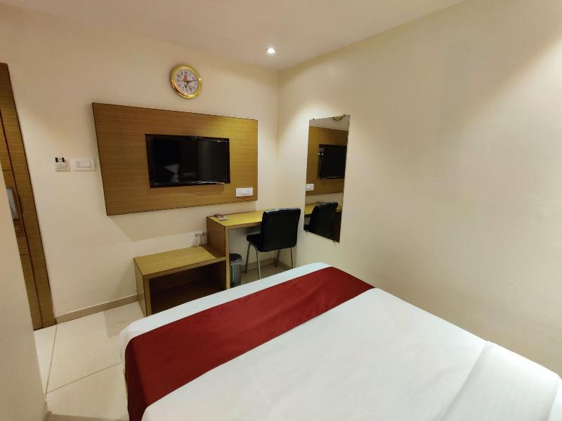 Hotel Hindustan Residency image
