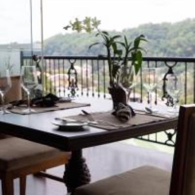Kings Ridge image