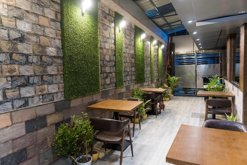 Avenue Hotel Ballygunge — restaurant