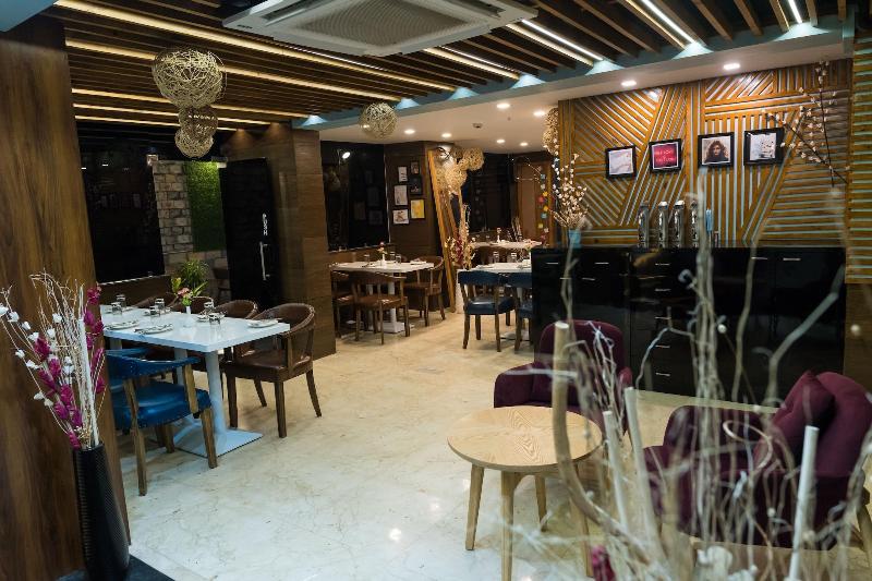Avenue Hotel Ballygunge — restaurant