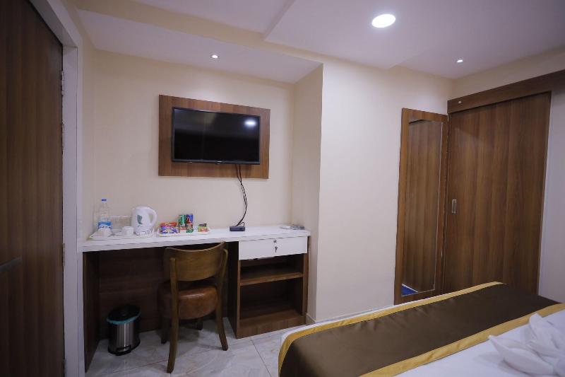 Avenue Hotel Ballygunge image