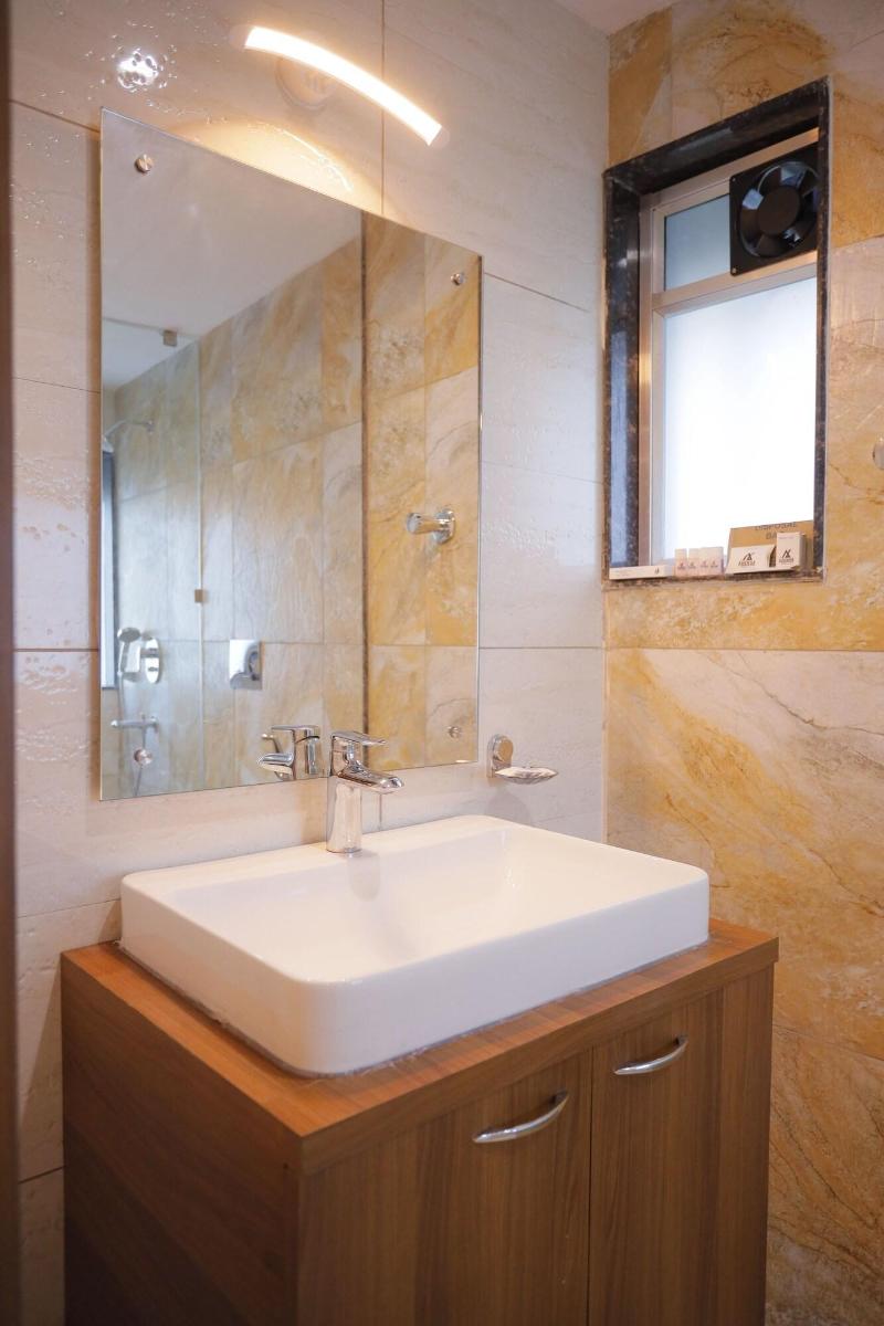 Avenue Hotel Ballygunge image