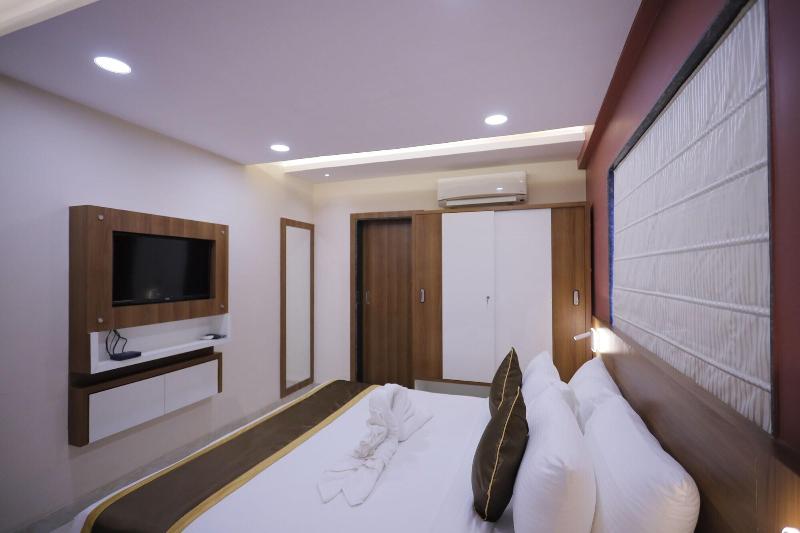 Avenue Hotel Ballygunge image