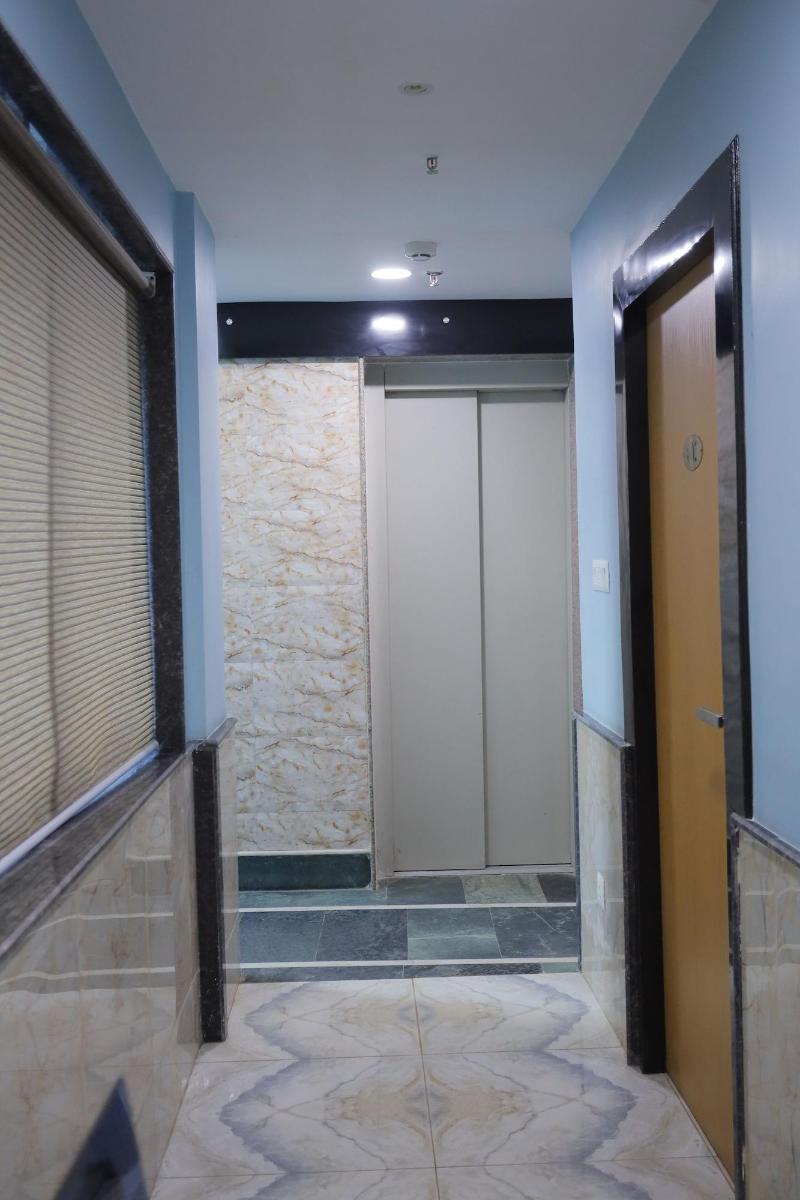 Avenue Hotel Ballygunge image