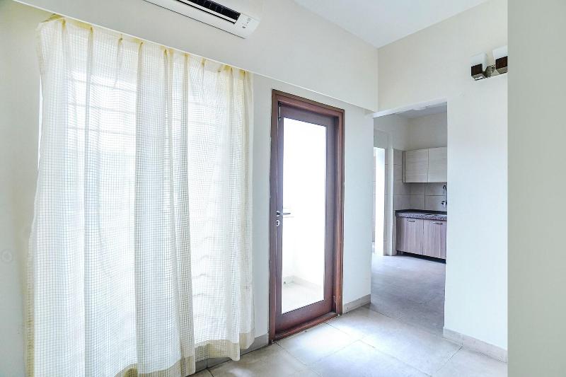 Fabhotel Home Tree Service Apartment image