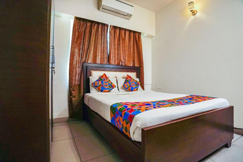 Fabhotel Home Tree Service Apartment image
