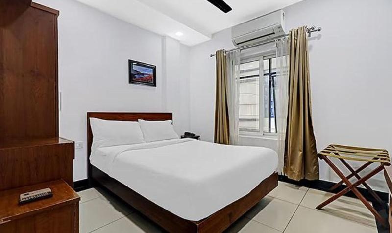 Fabhotel Stratford image