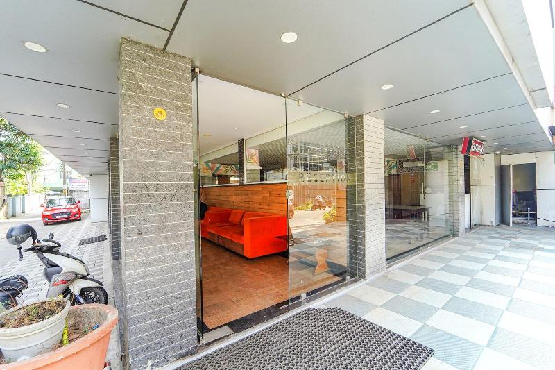 Fabhotel Stratford image
