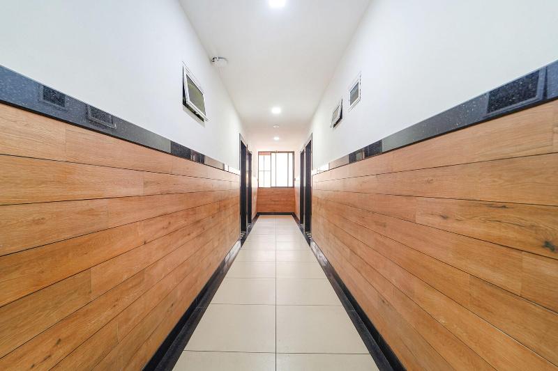 Fabhotel Stratford image