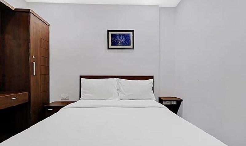 Fabhotel Stratford image