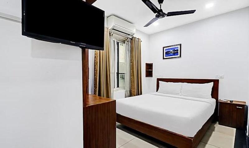 Fabhotel Stratford image