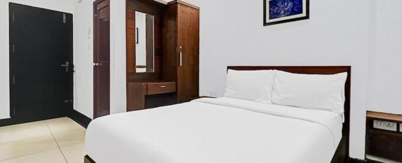 Fabhotel Stratford image