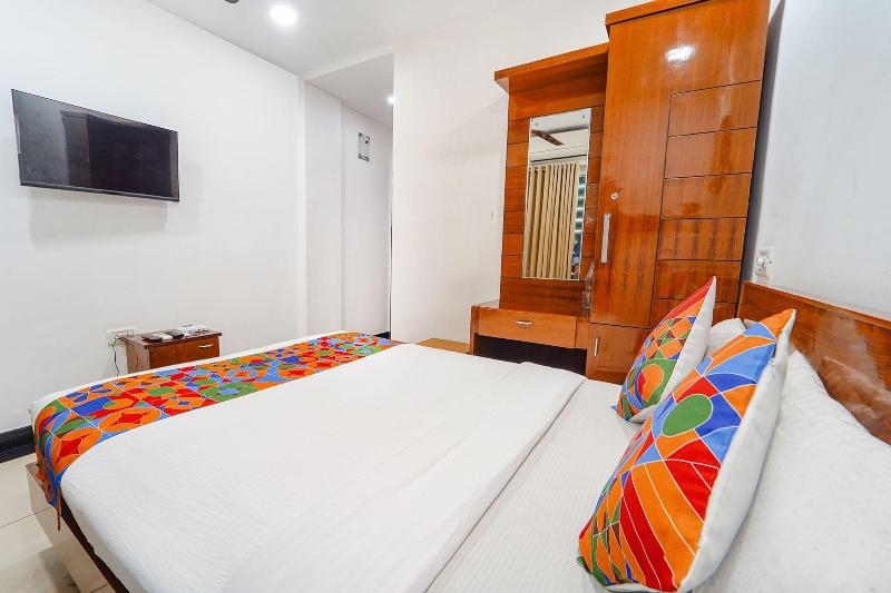 Fabhotel Stratford image
