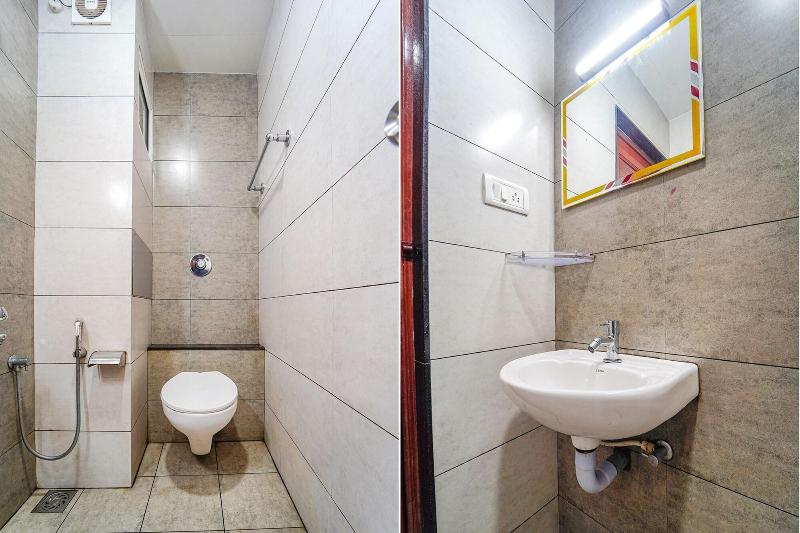 Fabhotel Stratford image
