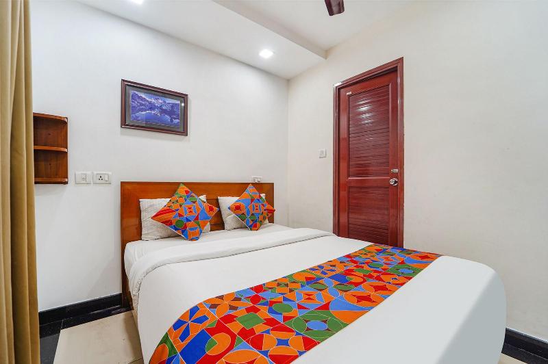 Fabhotel Stratford image