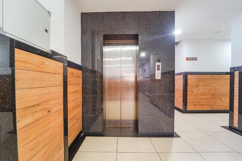 Fabhotel Stratford image