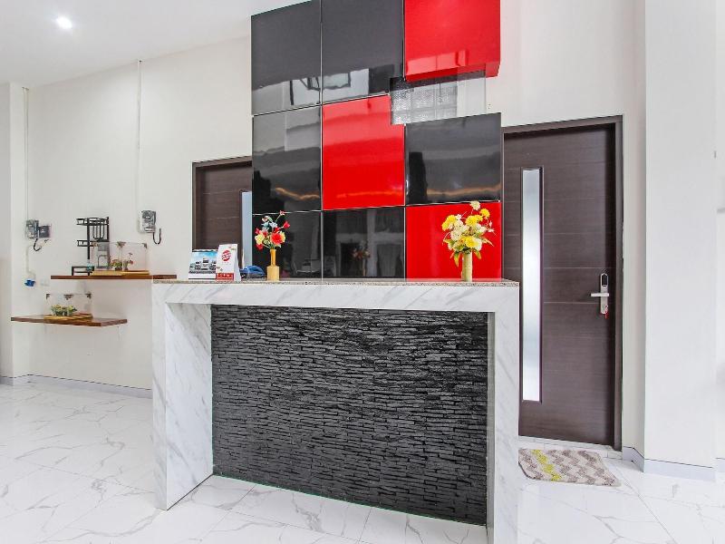 Capital O 91665 D Prof Exclusive Guesthouse